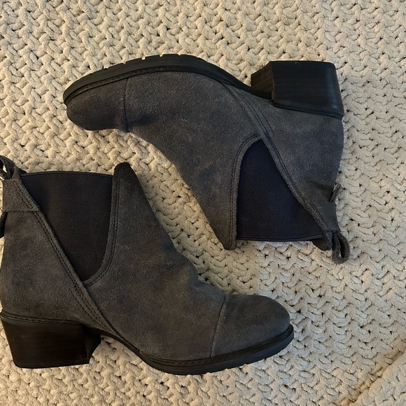 TIMBERLAND WOMEN'S SUTHERLIN BAY CHELSEA BOOTS - Picture 7 of 7